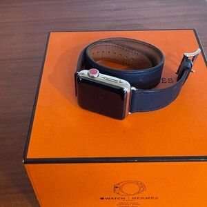 Hermes Apple Midnight Navy Double Band and Silver Women's Watch